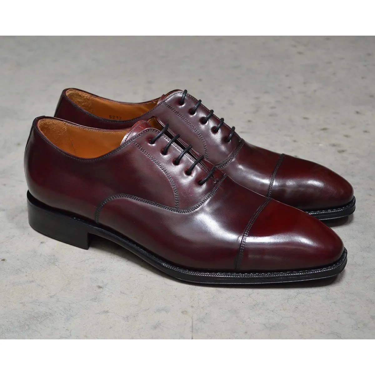 Berwick 1707 Premium Grade Cordovan Straight Cap Oxford (5217) - Red Brown