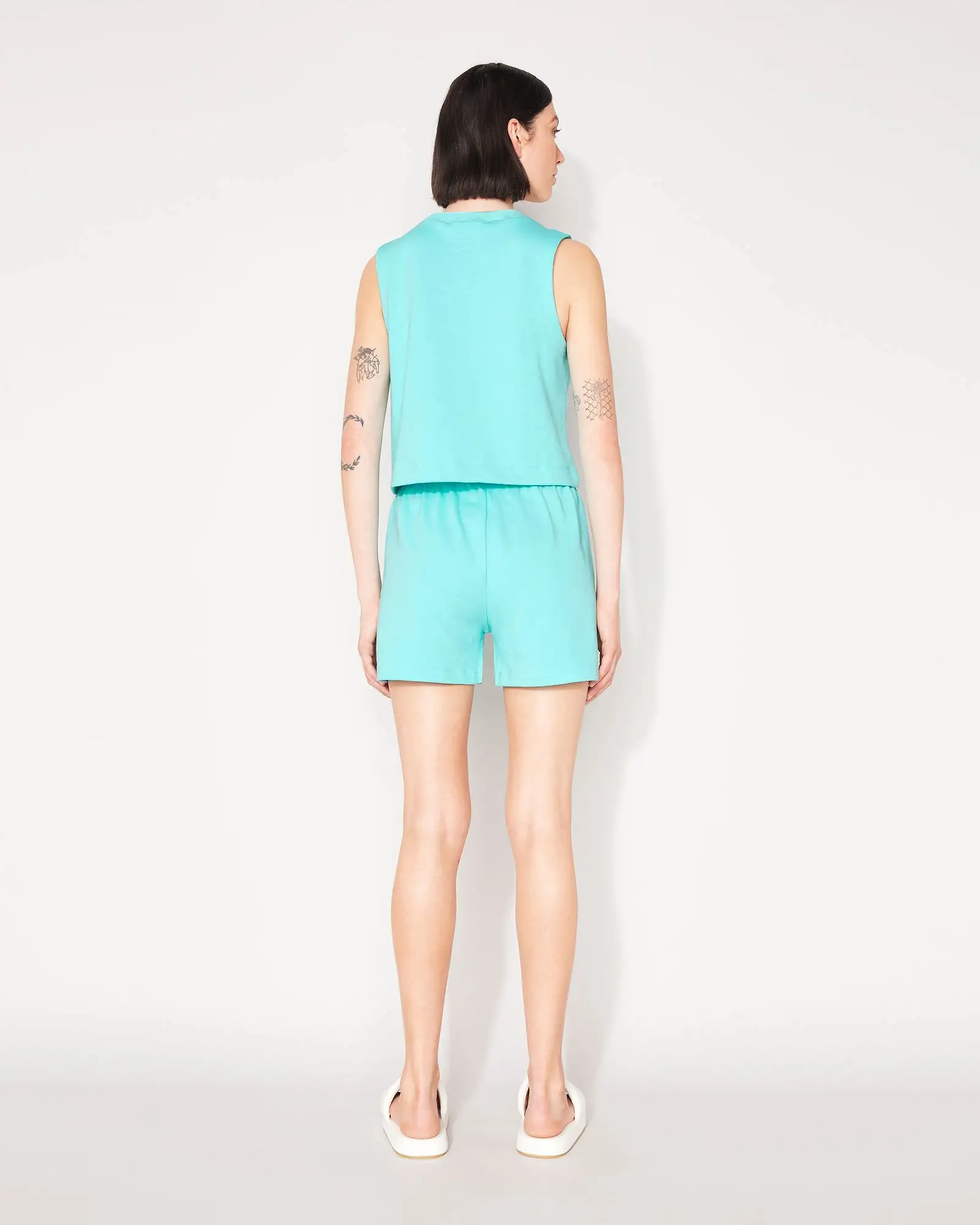 ESSENTIAL SWEAT SHORT - ARUBA BLUE