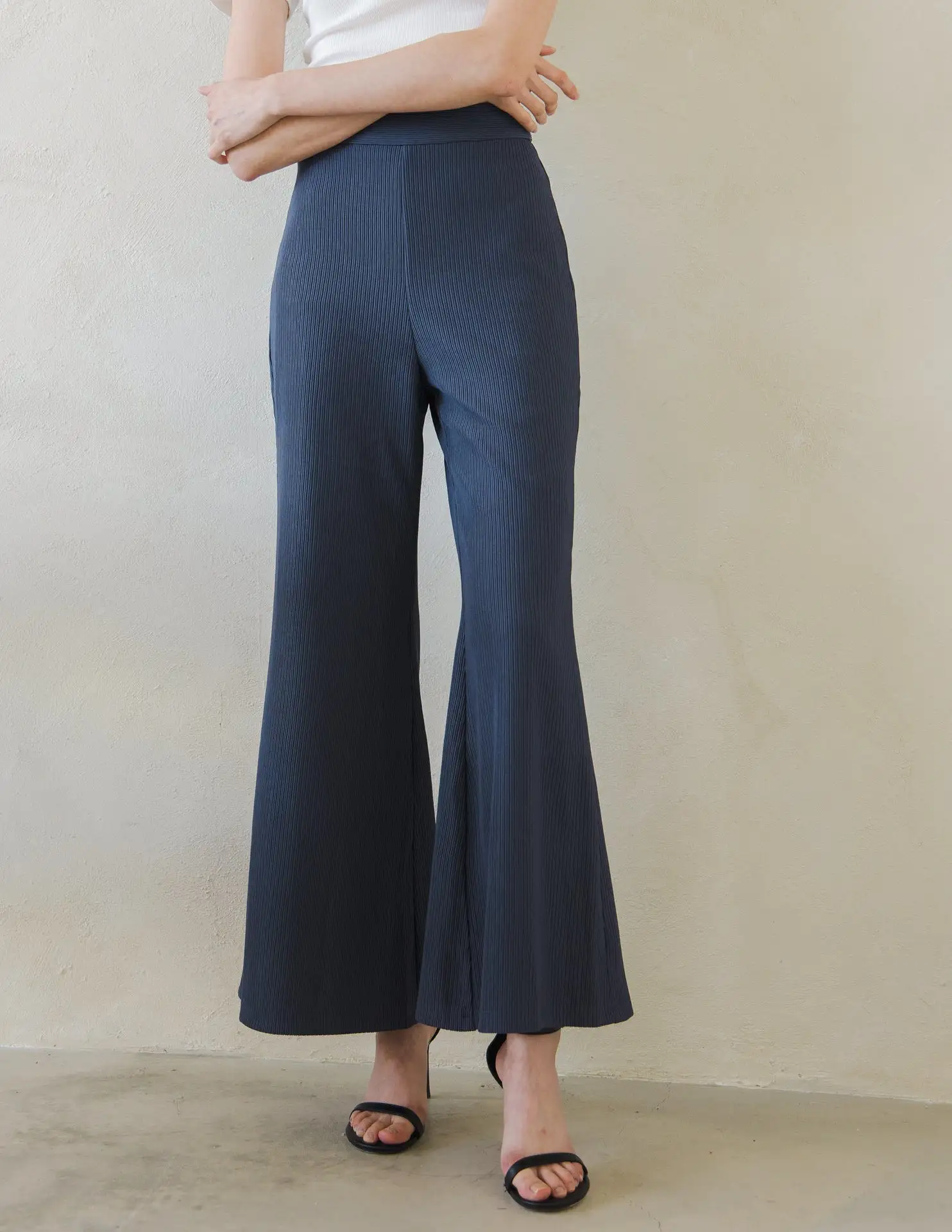 Nana Pants in Navy