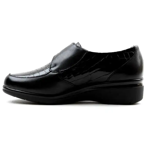 Pitillos Black Walking Shoe