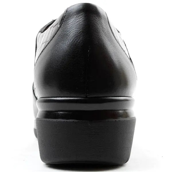 Pitillos Black Walking Shoe