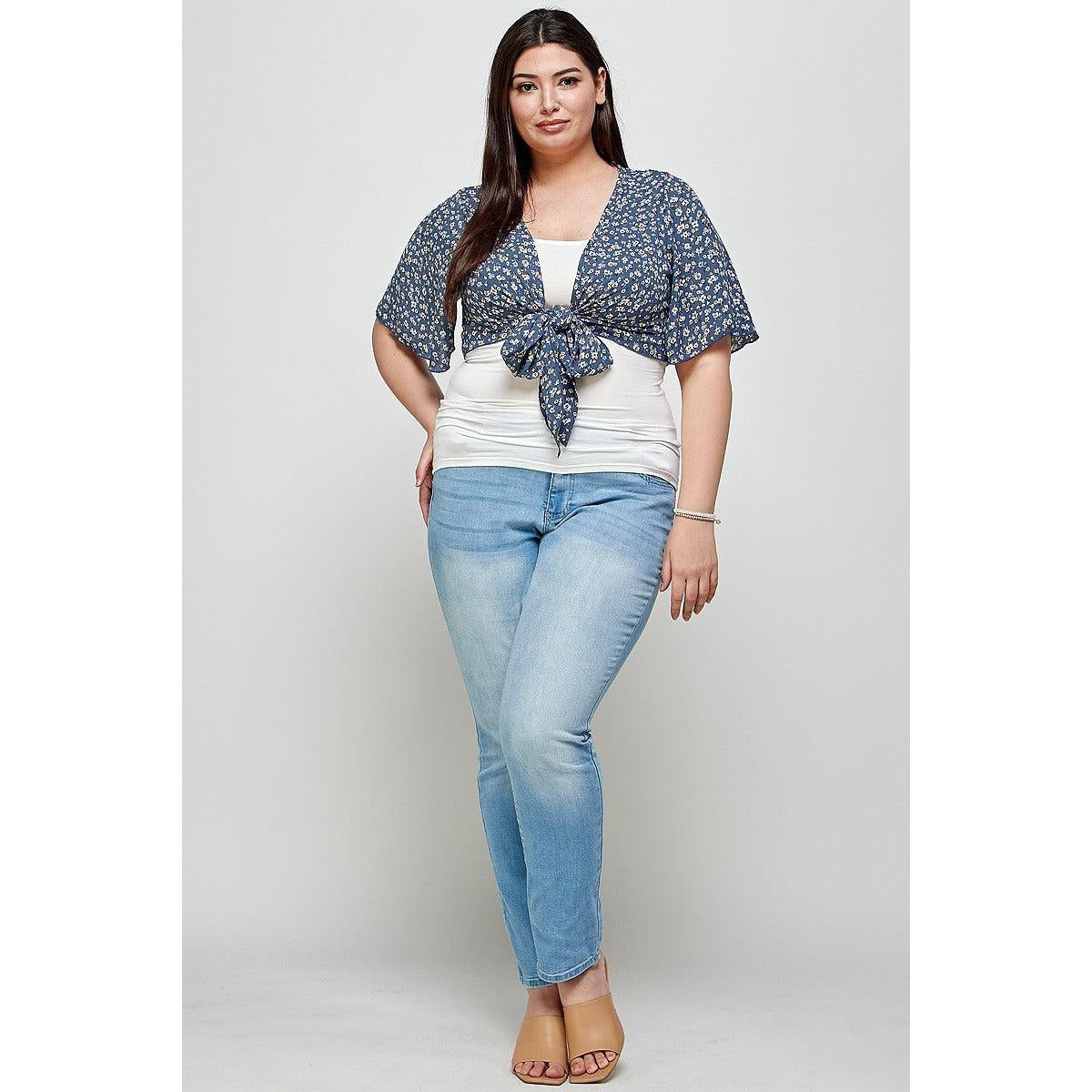 Plus Size Ditsy Floral Print Cropped Bolero Cardigan