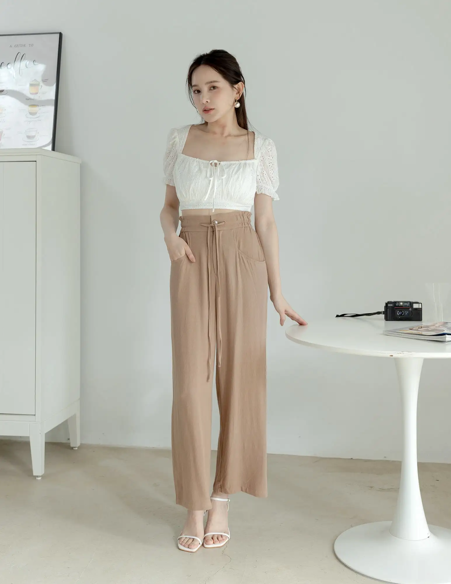 Regina Linen Pants in Tan