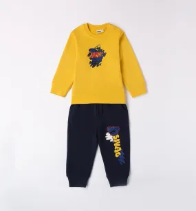 Two-piece baby suit